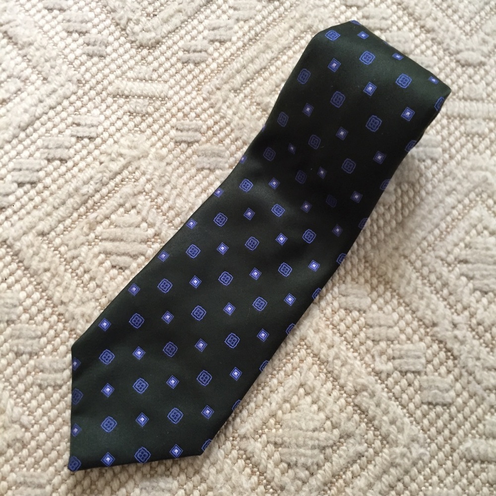 Isiah 7 fold tie